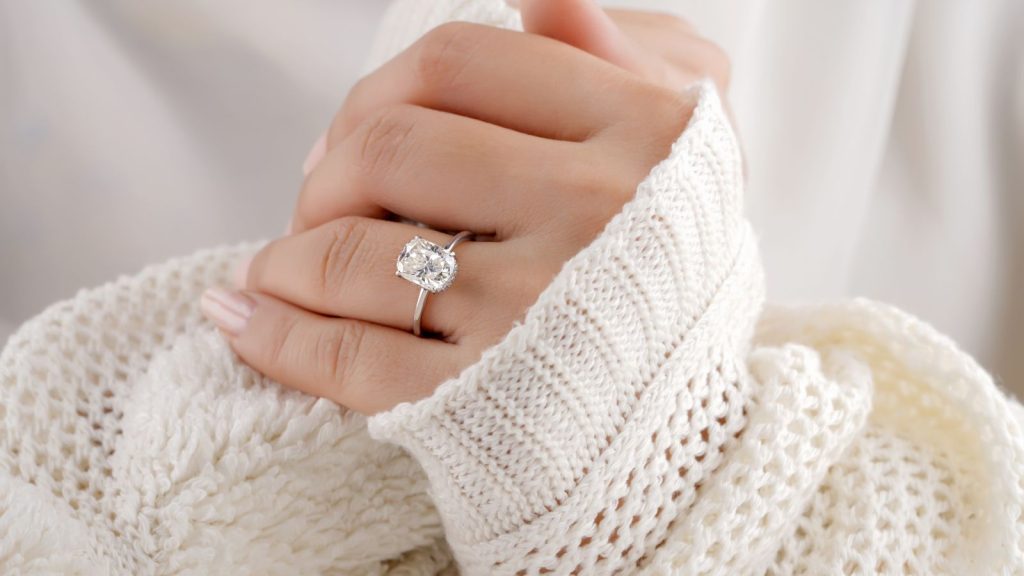 WJJ .15 ct 9k Solitaire Diamond Ring: A Blend of Elegance and Practicality WJJ .15 ct 9k Solitaire Diamond Ring: A Blend of Elegance and Practicality